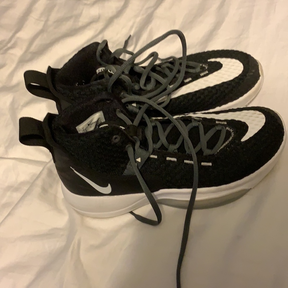 Shoes - Picture 2 of 2